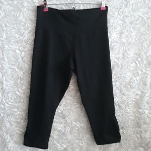 Champion High Waist Capri Leggin Black Sz. L
